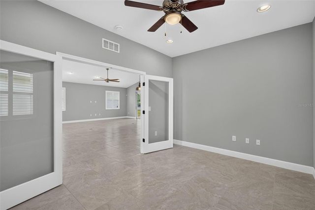 37 LAGOON WAY, Palm Coast, FL 32137