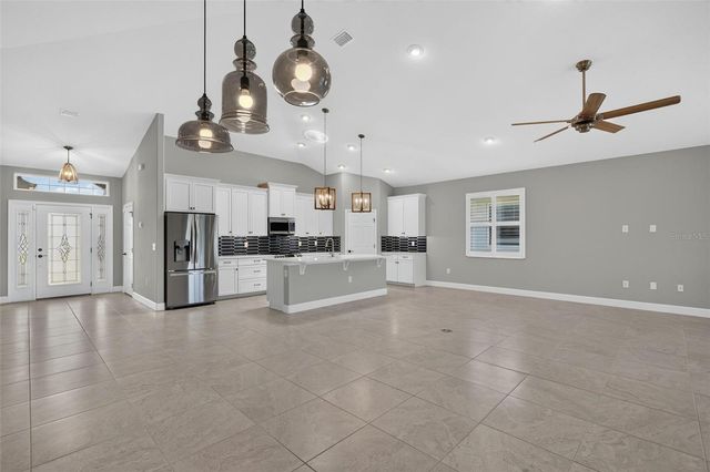 37 LAGOON WAY, Palm Coast, FL 32137