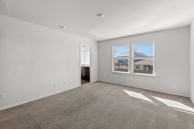 457 Bedford Falls LN, Jarrell, TX 76537