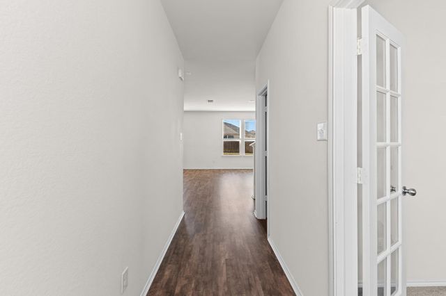 457 Bedford Falls LN, Jarrell, TX 76537