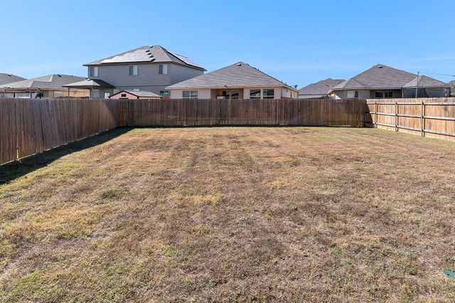 457 Bedford Falls LN, Jarrell, TX 76537