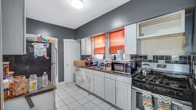 1634 W 68th Street, Chicago, IL 60636