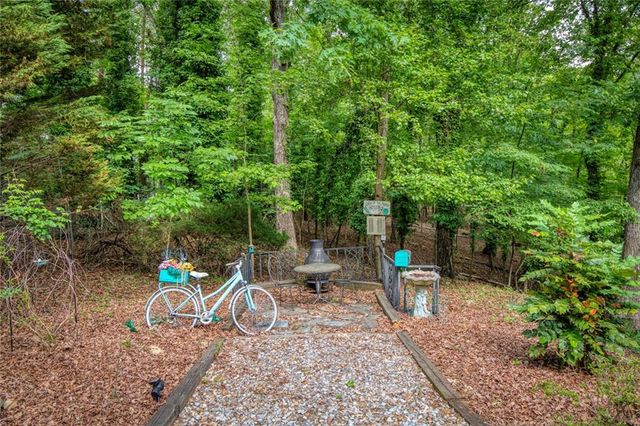 5950 Truman Mountain Road, Gainesville, GA 30506