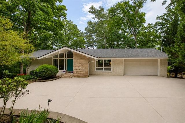 5950 Truman Mountain Road, Gainesville, GA 30506