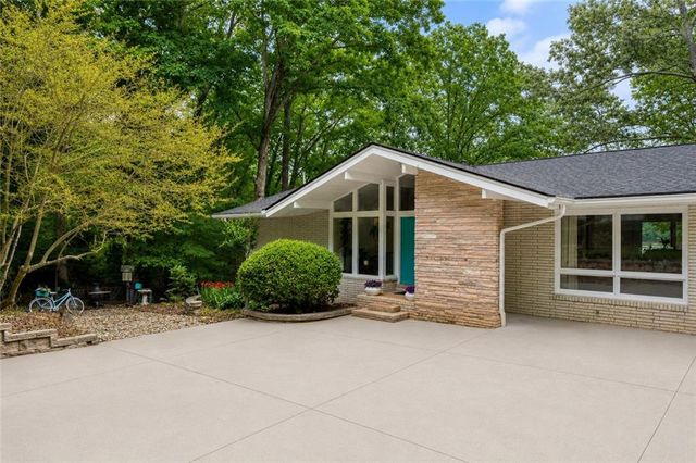5950 Truman Mountain Road, Gainesville, GA 30506