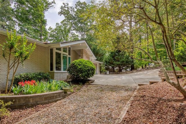5950 Truman Mountain Road, Gainesville, GA 30506