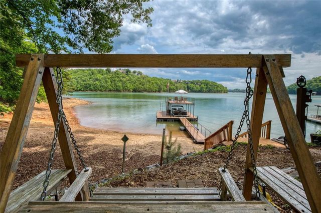 5950 Truman Mountain Road, Gainesville, GA 30506