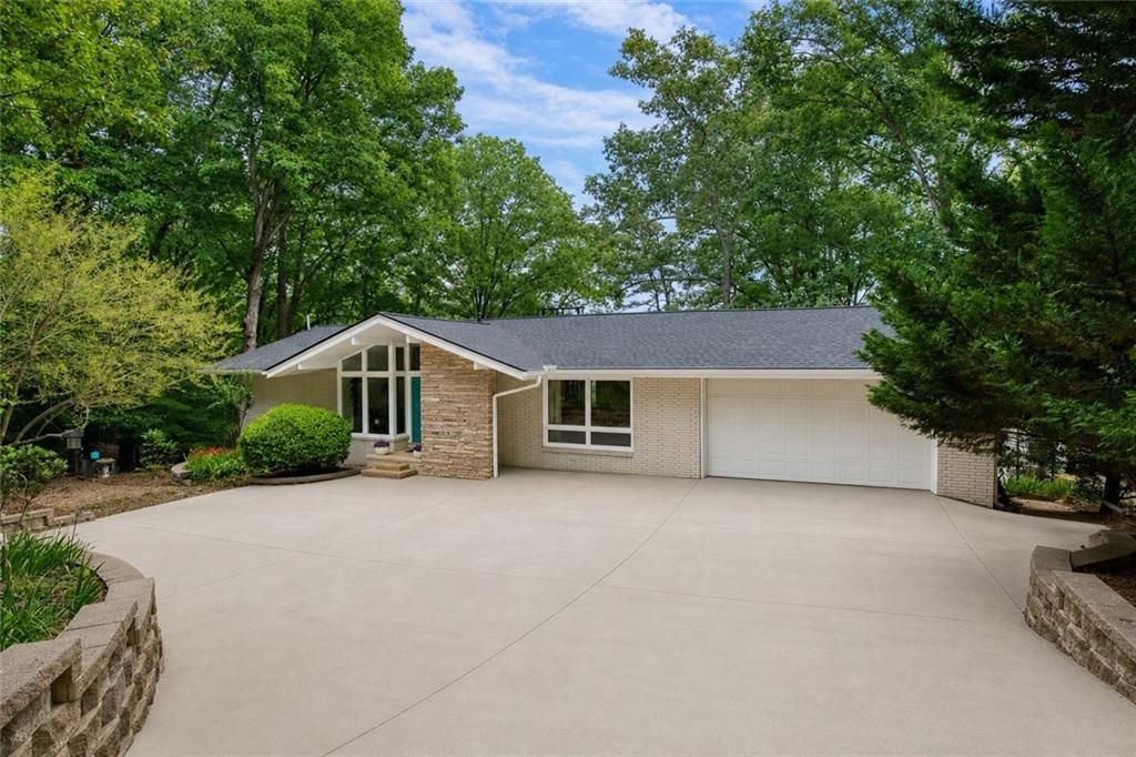 5950 Truman Mountain Road, Gainesville, GA 30506