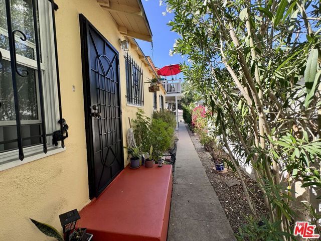 2177 W 27th Street 2177, Los Angeles, CA 90018