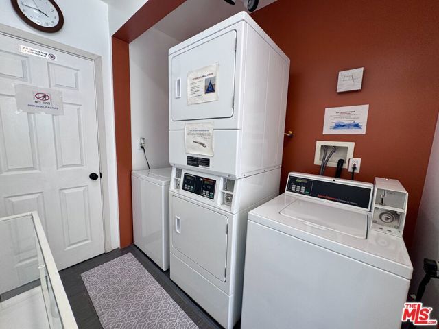 2177 W 27th Street 2177, Los Angeles, CA 90018