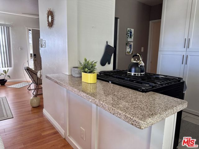 2177 W 27th Street 2177, Los Angeles, CA 90018