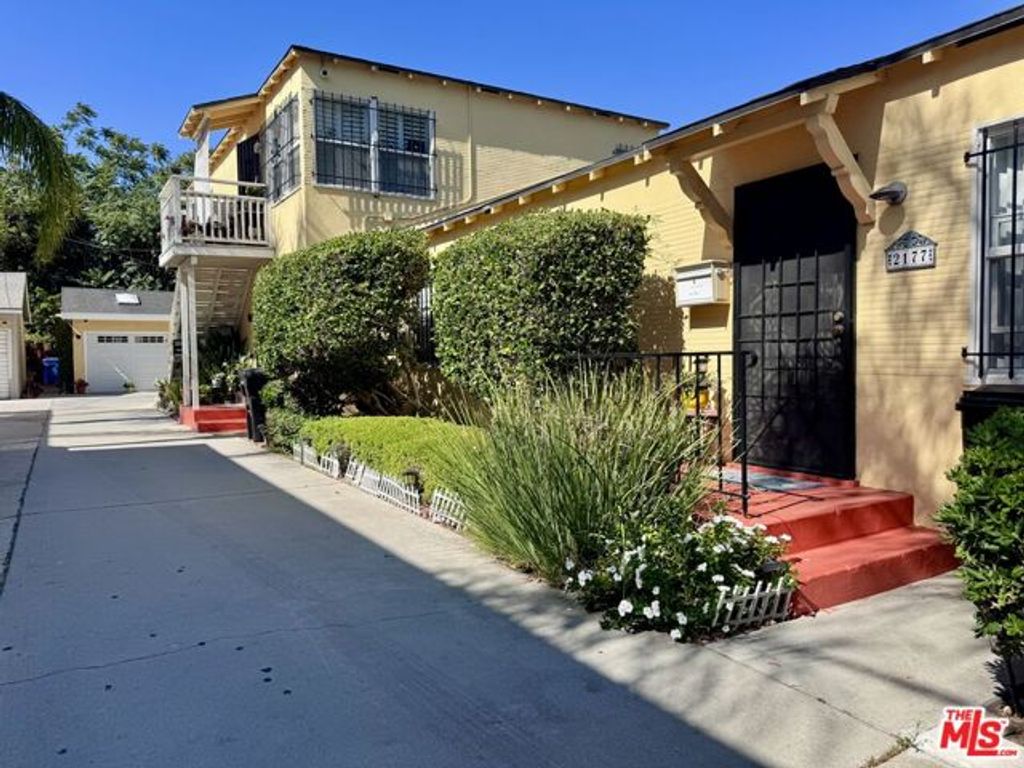 2177 W 27th Street 2177, Los Angeles, CA 90018