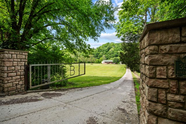 3516 River Drive, Richmond, KY 40475