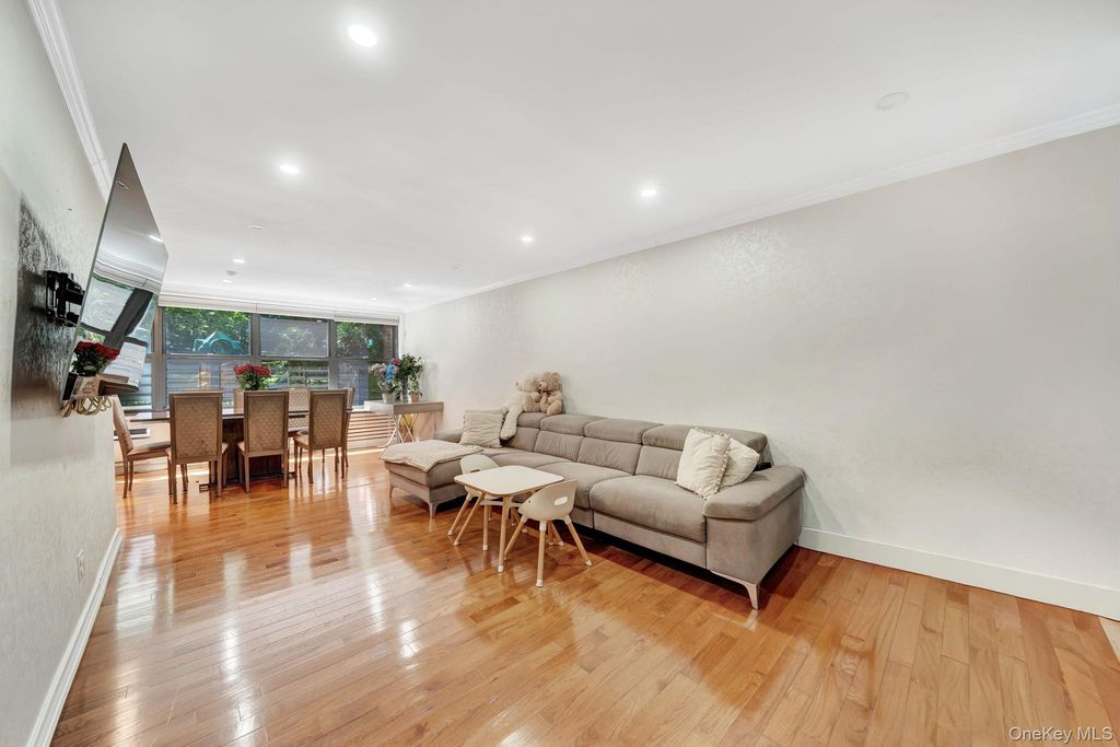 75-26 Bell Boulevard LD, Oakland Gardens, NY 11364 — photo 4