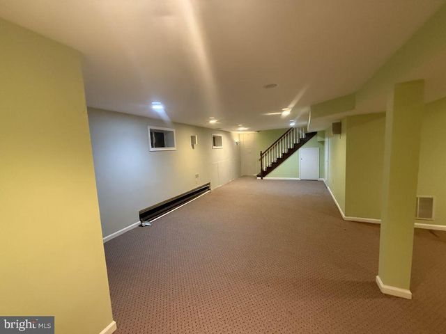 1362 WOODSIDE DR, Mclean, VA 22102