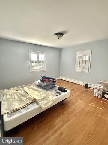 1362 WOODSIDE DR, Mclean, VA 22102