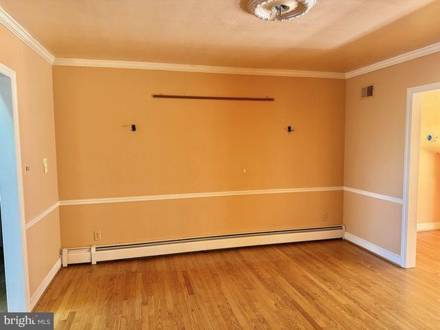 1362 WOODSIDE DR, Mclean, VA 22102