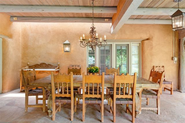 61 Calle San Martin, Santa Fe, NM 87506