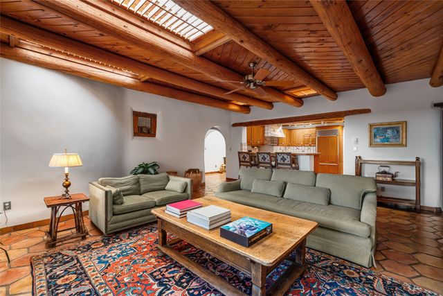 61 Calle San Martin, Santa Fe, NM 87506