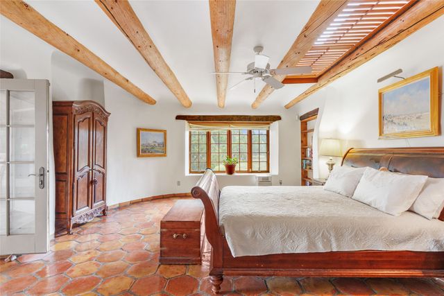 61 Calle San Martin, Santa Fe, NM 87506