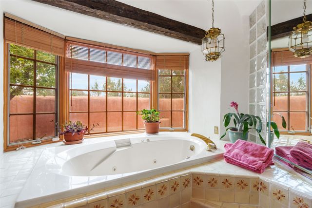 61 Calle San Martin, Santa Fe, NM 87506