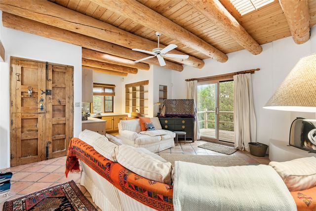 61 Calle San Martin, Santa Fe, NM 87506