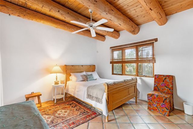 61 Calle San Martin, Santa Fe, NM 87506