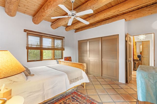 61 Calle San Martin, Santa Fe, NM 87506