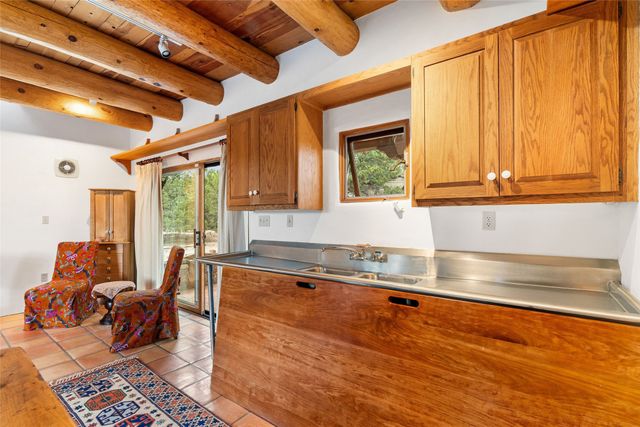 61 Calle San Martin, Santa Fe, NM 87506