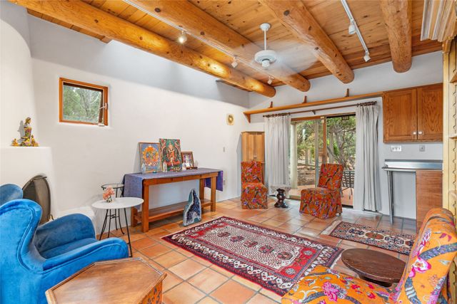 61 Calle San Martin, Santa Fe, NM 87506