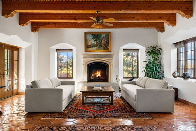 61 Calle San Martin, Santa Fe, NM 87506