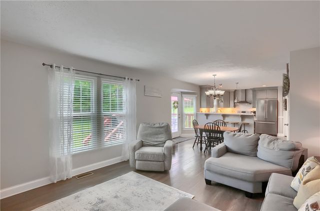 13 Bradley Ct, Cranberry Twp, PA 16066