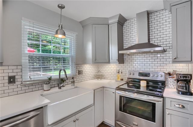 13 Bradley Ct, Cranberry Twp, PA 16066