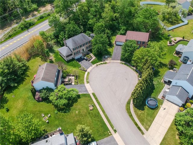 13 Bradley Ct, Cranberry Twp, PA 16066