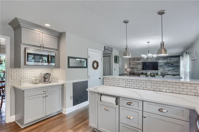 13 Bradley Ct, Cranberry Twp, PA 16066