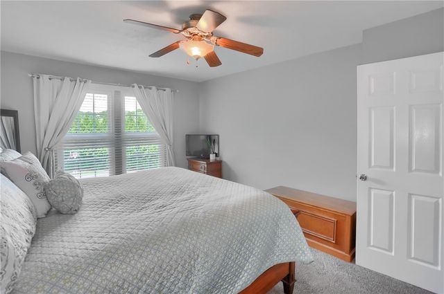 13 Bradley Ct, Cranberry Twp, PA 16066
