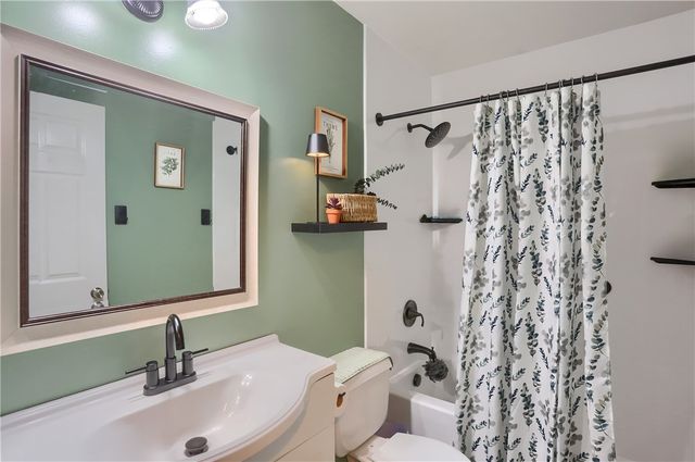 13 Bradley Ct, Cranberry Twp, PA 16066