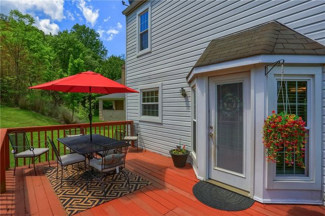 13 Bradley Ct, Cranberry Twp, PA 16066