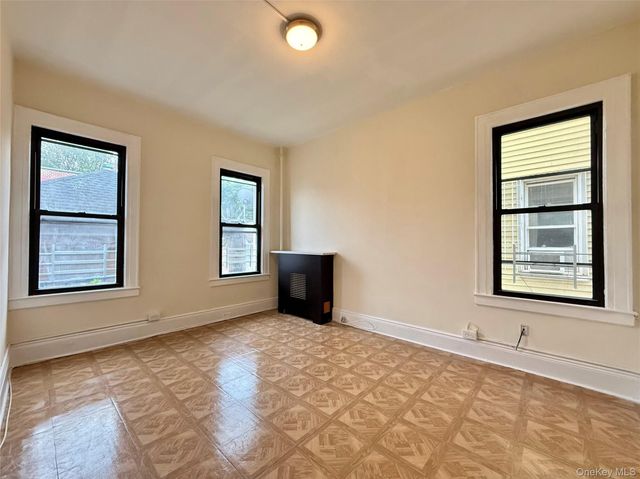 5718 79th Avenue, Glendale, NY 11385