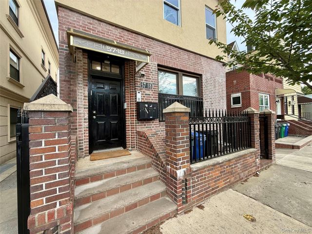 5718 79th Avenue, Glendale, NY 11385