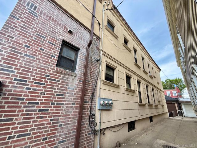 5718 79th Avenue, Glendale, NY 11385