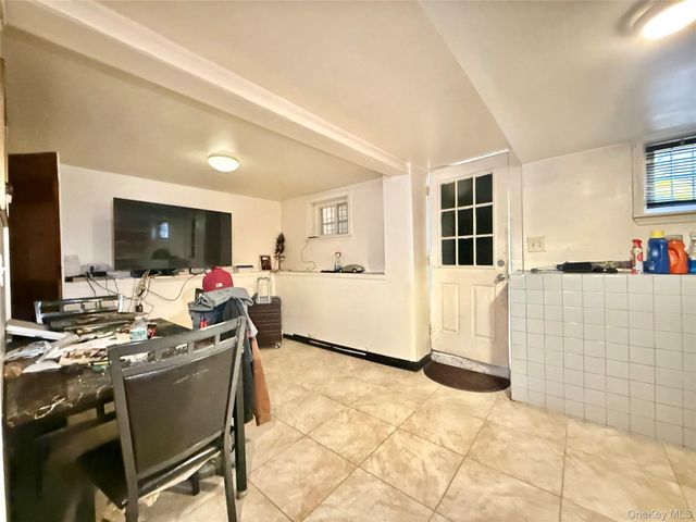 5718 79th Avenue, Glendale, NY 11385