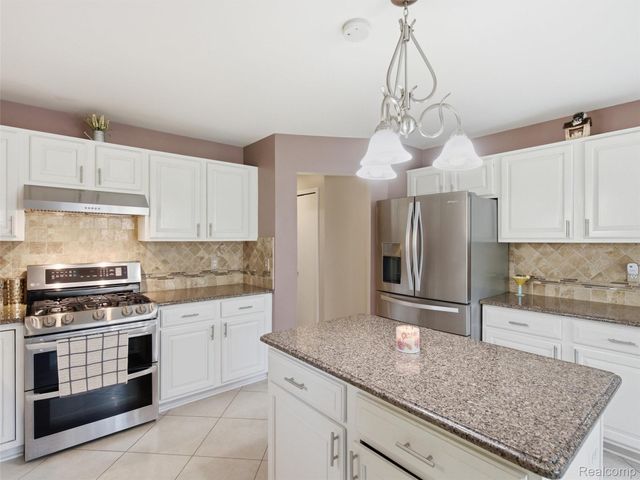 48507 Montelepre Drive, Shelby Charter Township, MI 48315