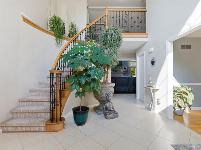 48507 Montelepre Drive, Shelby Charter Township, MI 48315