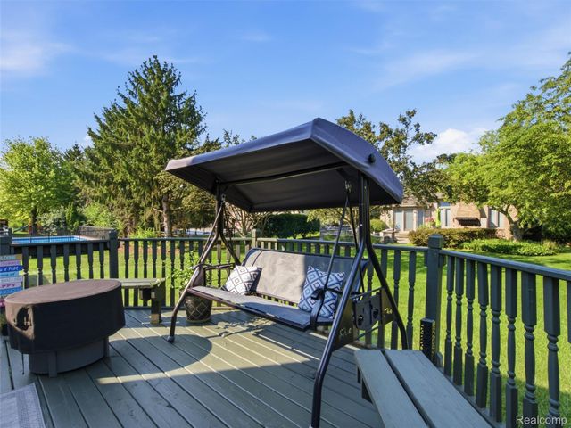 48507 Montelepre Drive, Shelby Charter Township, MI 48315