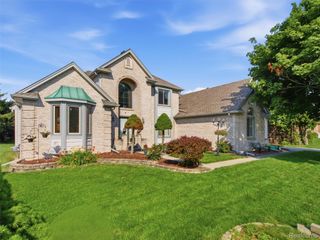 48507 Montelepre Drive, Shelby Charter Township, MI 48315