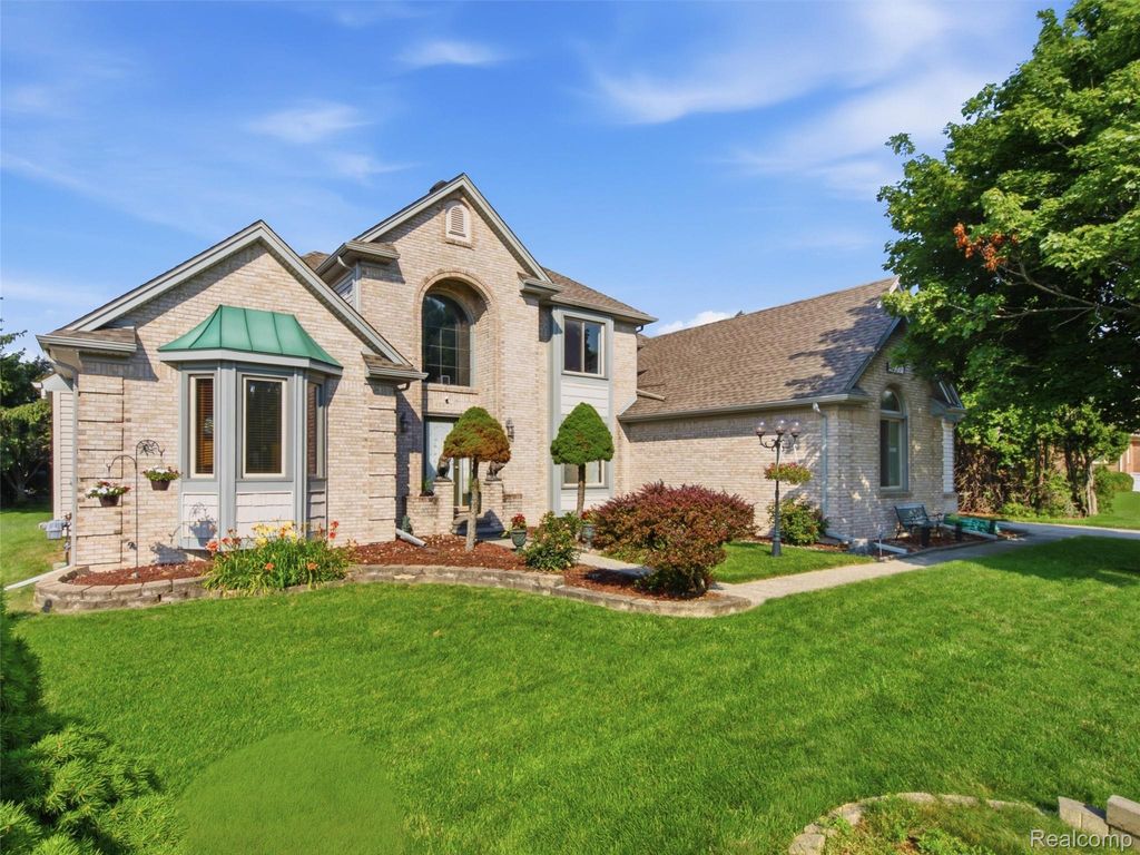 48507 Montelepre Drive, Shelby Charter Township, MI 48315