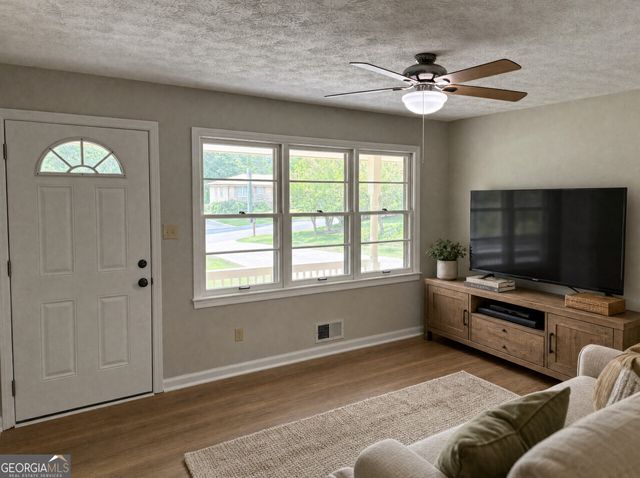 6135 Queens Road, Douglasville, GA 30135
