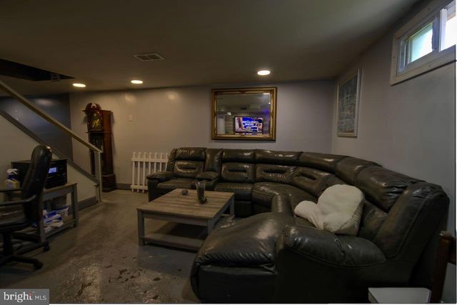 1047 HARRISON ST, Bristol, PA 19007