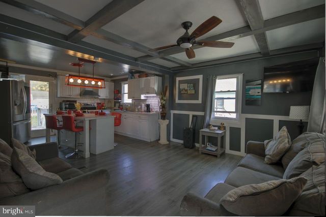 1047 HARRISON ST, Bristol, PA 19007